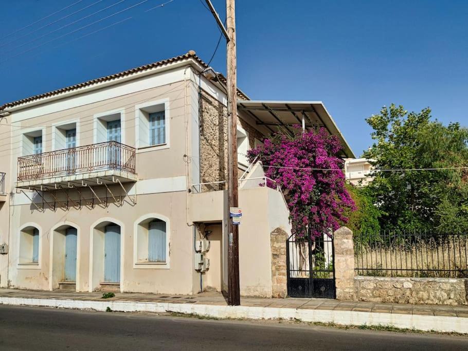 Στούντιο Σε Πέτρινο Σπίτι, Κοντά Σε Παραλία Apartamento Kyparissia Exterior foto